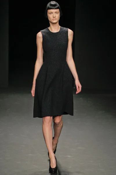 Look 3